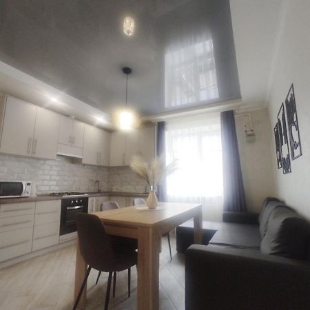 Апартаменти В Новобудові В Жк Фамілія Lvov Exteriér fotografie